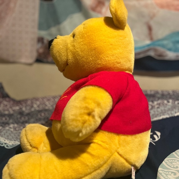VINTAGE 1980s Winnie the Pooh Plush - Picture 2 of 6